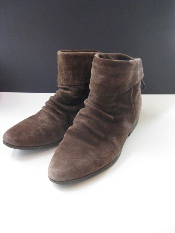 Items similar to Vintage Brown Suede Boots- Size 9 on Etsy