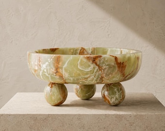 Ciotola in marmo onice verde, ciotola decorativa in pietra con piedini a sfera, centrotavola di lusso per la cucina, arredamento moderno per la casa.