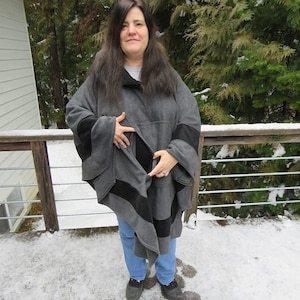 Poncho, mens poncho, fleece poncho, hooded poncho, two tone poncho, multi color poncho, poncho men, plus size poncho, hoodie, fleece hoodie