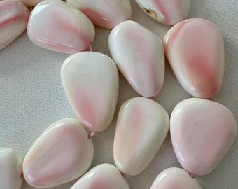 Natural Pink Queen Conch Shell Beads, Large Organic Shell Beads, 18x27-25x35mm Graduated Strand, Statement Jewelry Making Supplies