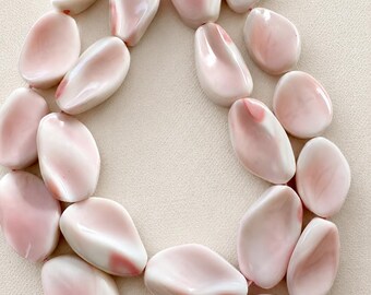 Natural Pink Queen Conch Shell Beads 15-23mm, Genuine Pink Shell Strand, Jewelry Making Supplies, Coastal Necklace Beads