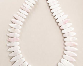 Two-Sided Queen Conch Shell Necklace, Ivory Pink Coastal Statement Necklace, Natural Shell Resort Jewelry