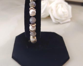 Parelarmband labradoriet, elegante grijsblauwe edelsteensieraden, bruidsstijl