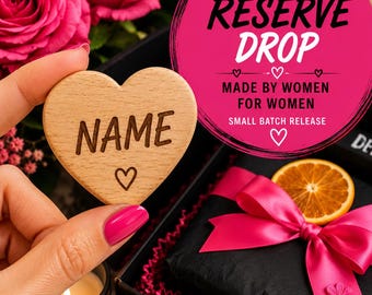 Mejora con corazón de madera grabado para pedidos de cajas de regalo.