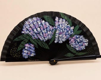Ventaglio con ortensie dipinto a mano | Elegante ventaglio nero | Pezzo unico fatto a mano | Regalo originale per donne | Arte floreale spagnola