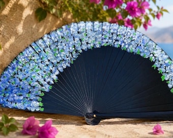 Éventail artisanal, éventail de mariage, peint à la main avec des hortensias bleus – Pièce unique – Fabriqué en Espagne