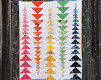 Hello, Geese! PDF Quilt Pattern - A Modern Flying Geese Quilt in Three Sizes