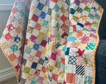 Edredón de bebé con retazos