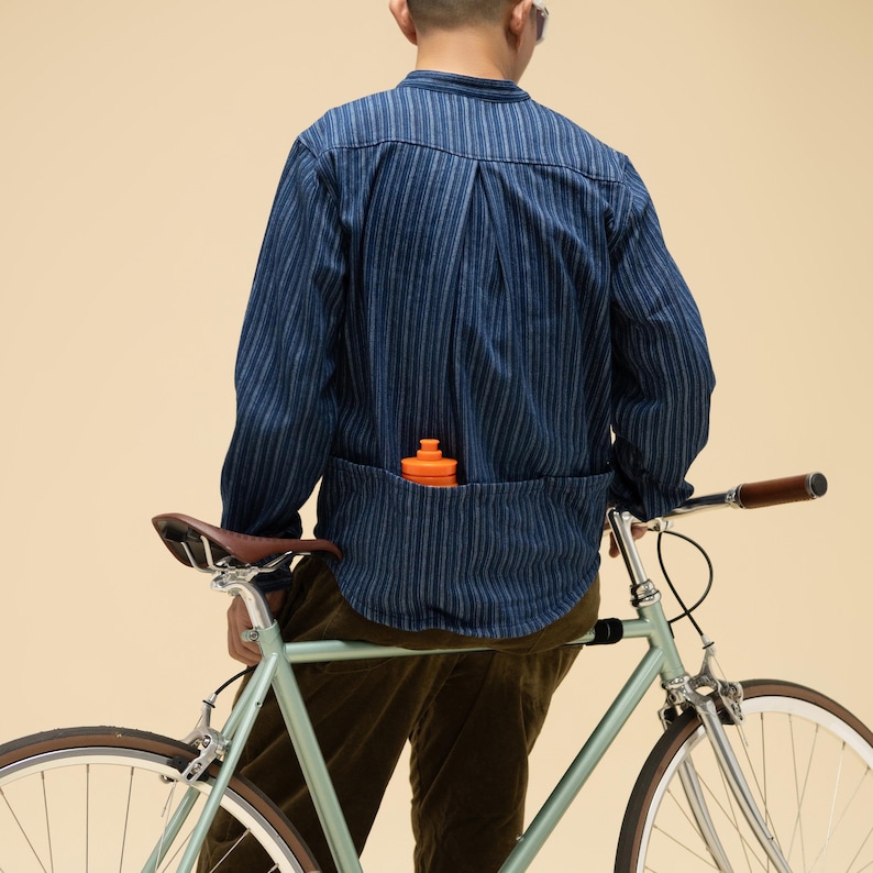Casual Cycling Jersey, All-Day Bike Ride Shirt, 4-Pocket Design image 2