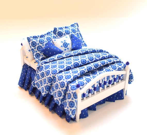 Featured image of post Royal Blue Bedroom Furniture : The blue color will fit into any room.