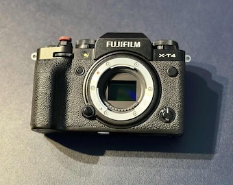 Fujifilm X-T4 Mirrorless Camera with Viltrox 85mm f/1.8 Lens – 26.1MP APS-C, IBIS, 4K 60p, Excellent Condition