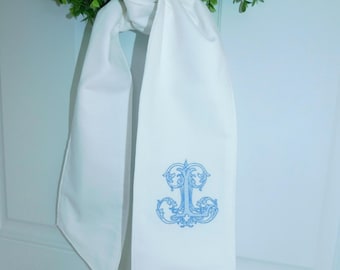 Vintage Vine Monogram- Single Initial Wreath Sash