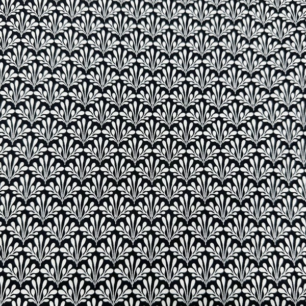 1 Yard Jardin Noir Black White Scalloped Fans Cotton Fabric Robert Kaufman SRK-21063-190 Jet