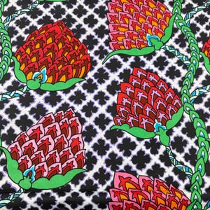 1 Yard Paisley Flower Contrast Kaffe Fassett Collective Cotton Fabric, Free Spirit PWGP200.CONTRAST