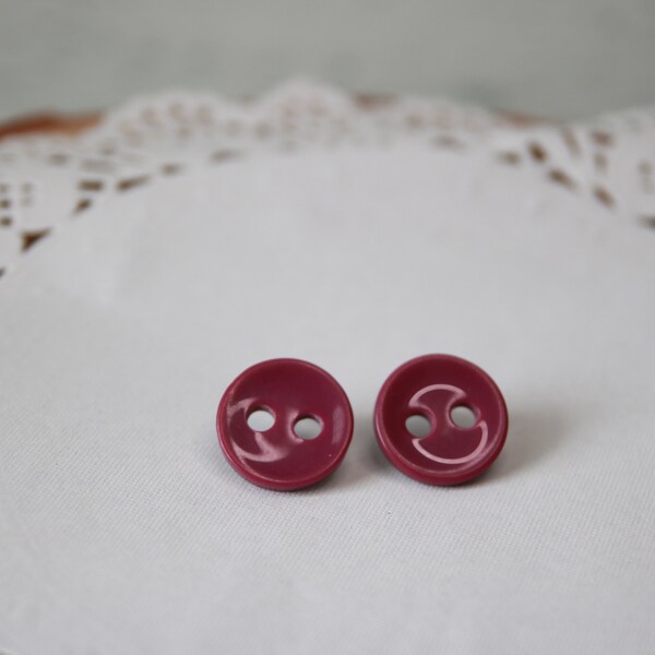 Boucle d'oreille, bouton ton violet de couleurs raisin , Bijou, coloré, ronde, lobe d'oreille, acier inoxydable