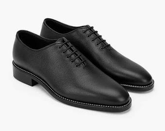 Classic Black Pebbled Leather Plain-Toe Oxfords