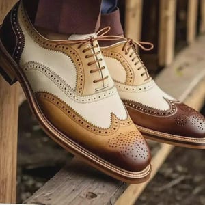 Scarpe da uomo in pelle fatte a mano, modello Oxford con stampa coccodrillo, stivale elegante bordeaux.