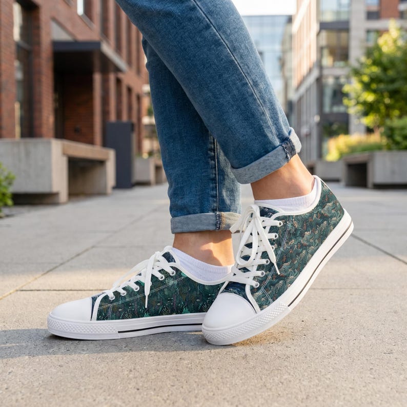 Sneakers basse da uomo color verde acqua con stampa astratta effetto marmo / Scarpe da barca in tela con motivo artistico immagine 3