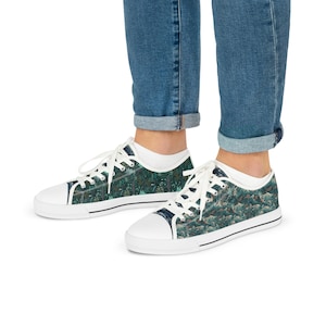Sneakers basse da uomo color verde acqua con stampa astratta effetto marmo / Scarpe da barca in tela con motivo artistico immagine 4