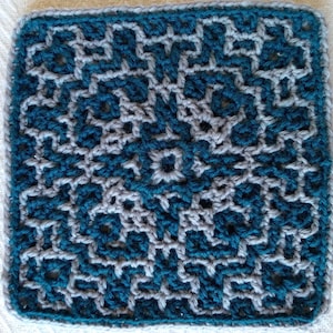 Synergy Interlocking Crochet Square | Crochet Blanket Square | Interlocking Crochet Square in the Round