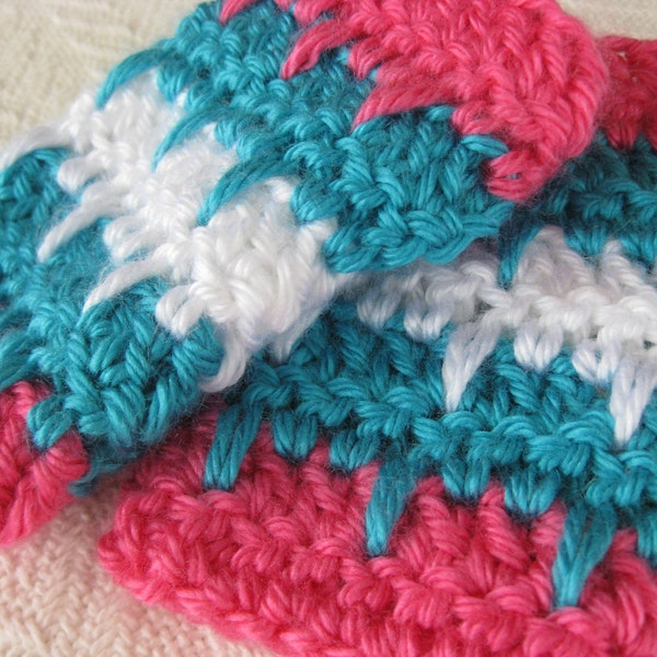 Crochet Pattern Fingerless Gloves - Child's spike stitch