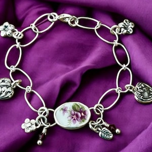 Bracciale in porcellana rotta, gioielli in porcellana rotta, porcellana viola, argento sterling 925, bracciale con ciondoli, bracciale a maglie, bracciale in porcellana, viola viola