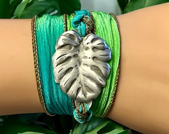 Bracciale avvolgente, Bracciale yoga, Bracciale avvolgente con nastro di seta verde, Bracciale avvolgente Boho, Gioielli Monstera, Argento Sterling, Bracciale foglia Montera