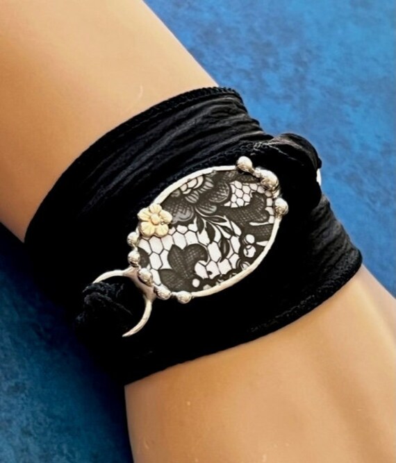 Broken China Bracelet, Broken China Jewelry, Black and White Lace