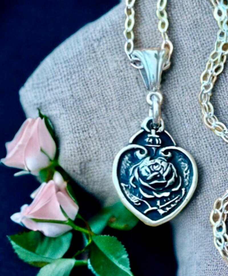 [韓国の人気ジュエリー] 925 silver. Rose necklace il_fullxfull.5692225399_rjow.jpg