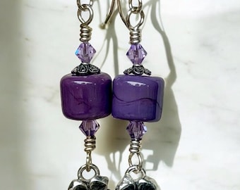 Orecchini con perline in vetro soffiato, gioielli in vetro soffiato, perline in vetro soffiato viola fatte a mano, blu reale, fili per orecchini in acciaio inossidabile, ciondolo a forma di fiore in argento sterling
