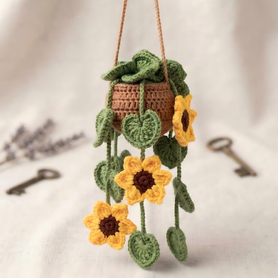 Handmade Crochet Flower Basket Charm, Car Hanging Decor, Bag Charm, Daisy Rose Sunflower Mini Basket Gift, Cute Aesthetic Accessory