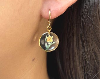Daffodil flower hoop earrings, March birth flower jewelry, Birthday gift for her, 925 sterling silver