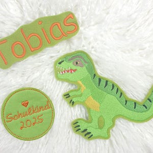 Applikation Bügelbild zum Aufbügeln Schultüte Set T Rex, Schulkind Button und Name, 3-teilig/ Tyranosaurus Dinosaurier Schulkind Einschulung