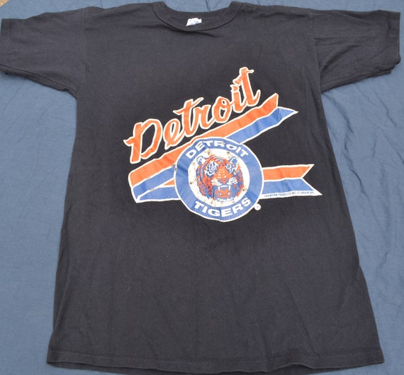 detroit tigres shirt