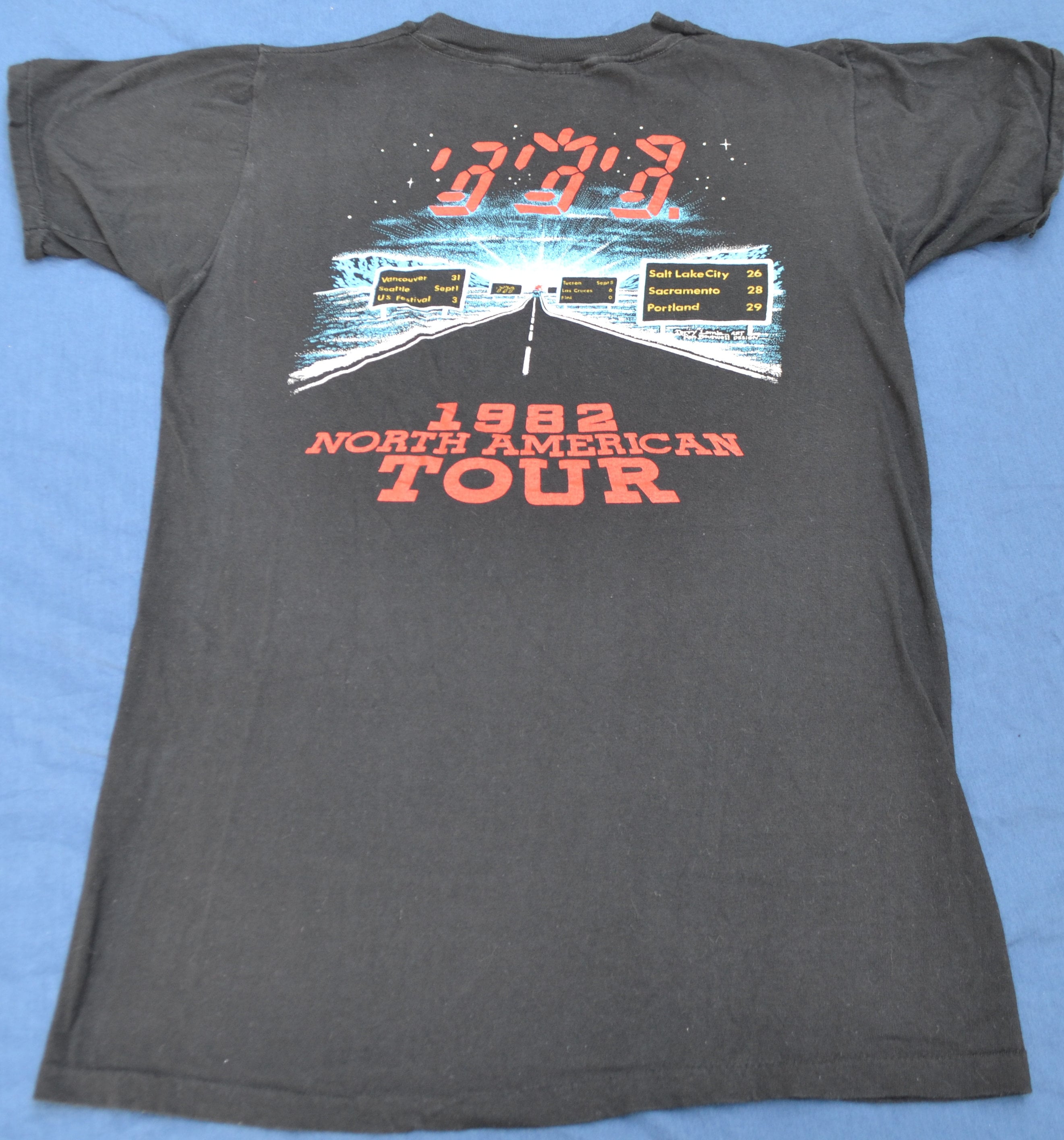 1982 the Police Ghost in the Machine Tour Shirt T-shirt Size 1982 the Police Ghost in the Machine Tour Shirt T-shirt Size