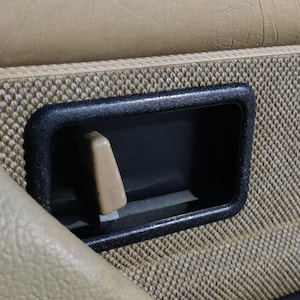 Volvo 240 Interior Door Handle Plastic Replacement (OEM Fit) – Left & Right