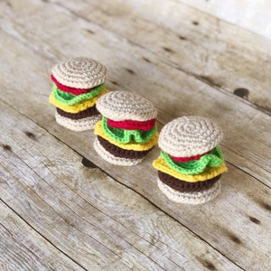 Mini Crochet Hamburger-Hamburger play food-Amigurumi Play Food-Crochet Pretend Food-Amigurumi Hamburger-Crochet Cheeseburger-Kitchen Food