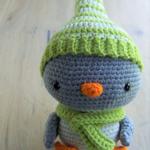 Crochet Penguin Plush: Handmade Amigurumi Toy with Removable Scarf