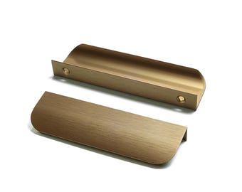 Herrajes de bronce cepillado, tiradores de perfil con borde biselado, puerta de cajón curva invisible para armario