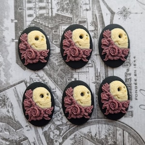 DAY of the DEAD Sugar Skull with Roses Cameo Cabs Cabochon Day of the Dead Dia de los Muertos Skull Black Ivory 25x18mm 6 PIECES