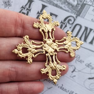 Grande croix gothique en filigrane - Argenté Filigrane argenté - Création de bijoux Scrapbooking Estampage