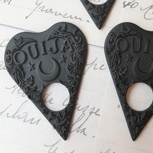 Ouija Planchette Resin ornament Pendant Ouija Pendant Black 3 pieces PLANCHETTE CHARM OUIJA