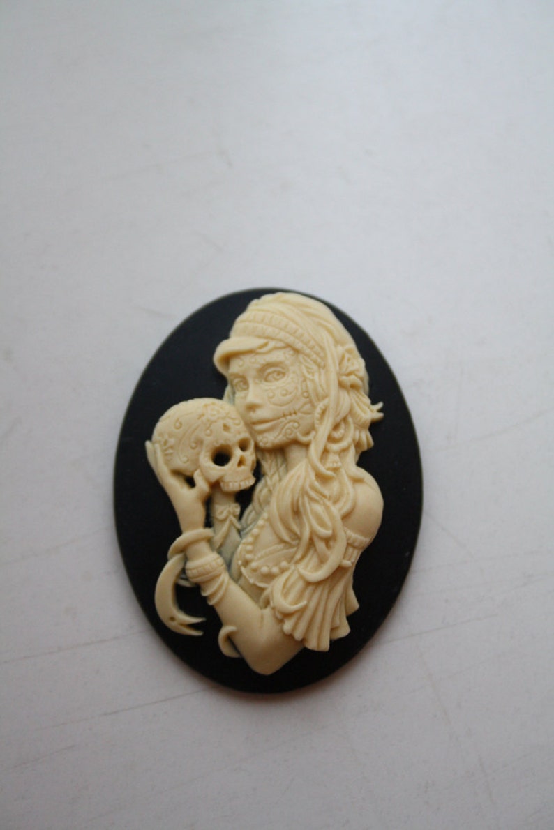 DAY of the DEAD Sugar Skull Skeleton Lady Cameo Cabs Cabochon Day of the Dead Dia de los Muertos Skull Black Ivory 40x30mm 5 PIECES