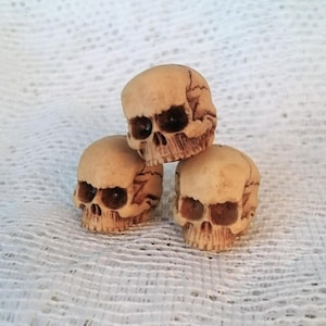 3 Schädel Cabochons Cabochon Gothic Goth Schädel Elfenbein Schädel Miniatur 20x23mm