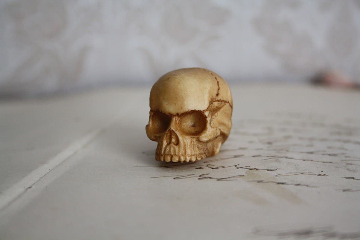 Antiqued Ivory Skull Beads #PBSKULLI