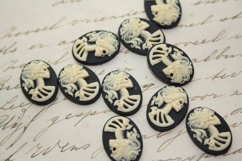 Skeleton lady cameo cabs. Skull day of the dead lolita 18x13mm - 10 P…