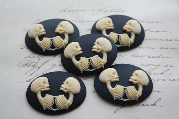 Conjoined Twins Skull Cameo Cabs: Gothic Siamese Skeletons (40x30mm, 5pc)