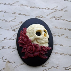 DAY of the DEAD Sugar Skull with Roses Cameo Cabs Cabochon Day of the Dead Dia de los Muertos Skull Black Ivory 40x30mm 5 PIECES image 2