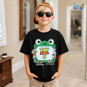 Toy Story 5 Shirt, Disney Pixar 2026 Trip Tee, You've Got A Friend In Me Tees, Woody Buzz Lightyear Sweatshirt 画像 3