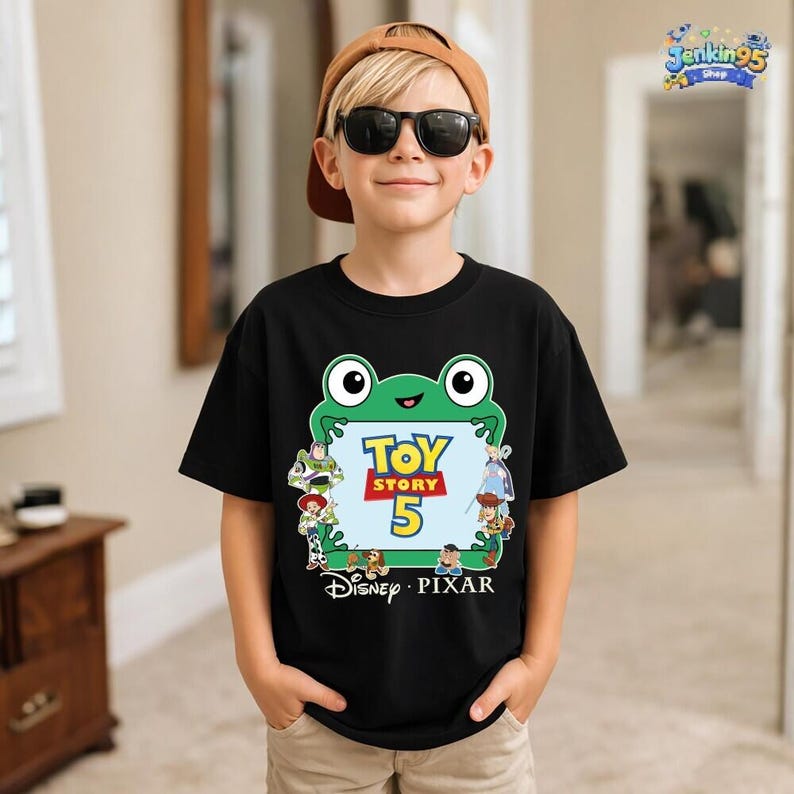 Toy Story 5 Shirt, Disney Pixar 2026 Trip Tee, You've Got A Friend In Me Tees, Woody Buzz Lightyear Sweatshirt 画像 3